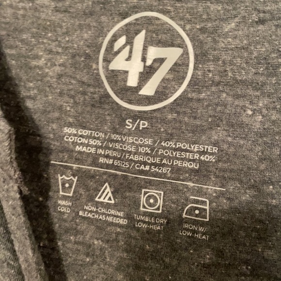 Cleveland Indians Small V-Neck Shirt - Picture 2 of 9